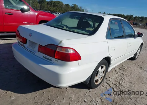 2000 Honda Accord 2.3 Ex z USA, uszkodzony, nr VIN 1HGCG5569YA011699